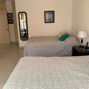 Campus Residencias Bed and breakfast Quito