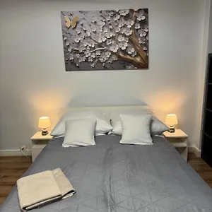 Coser Metro Onz Appartement Varsovie